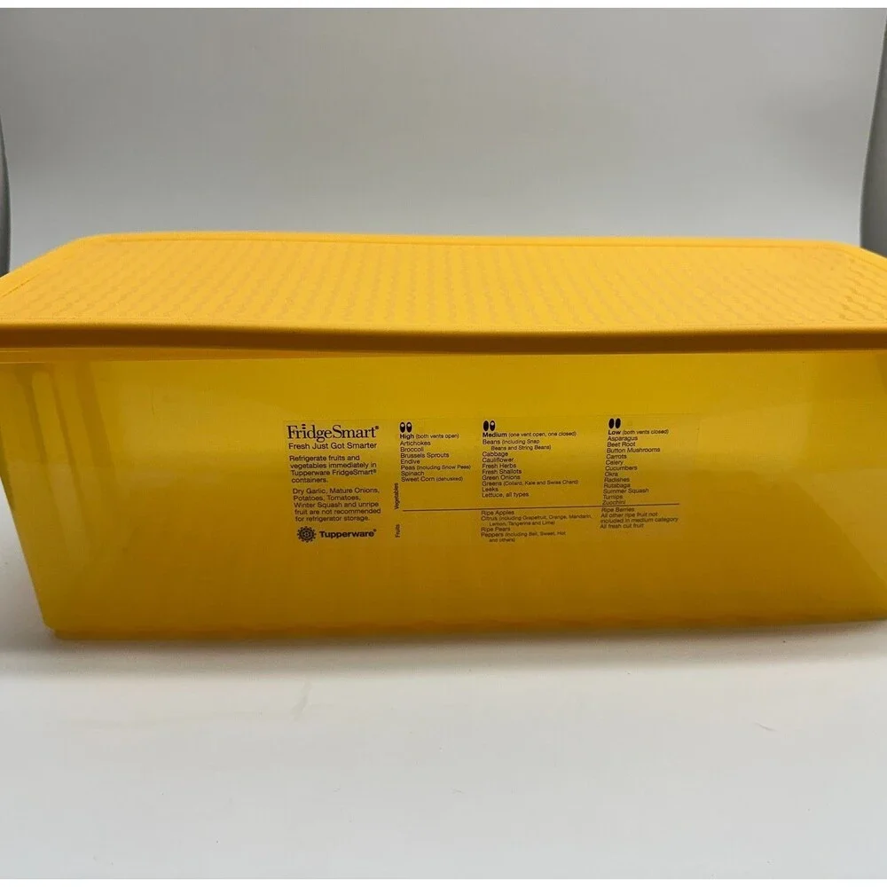 Tupperware FridgeSmart #3995 #3996 Large Yellow Vented Produce Keeper 14.75